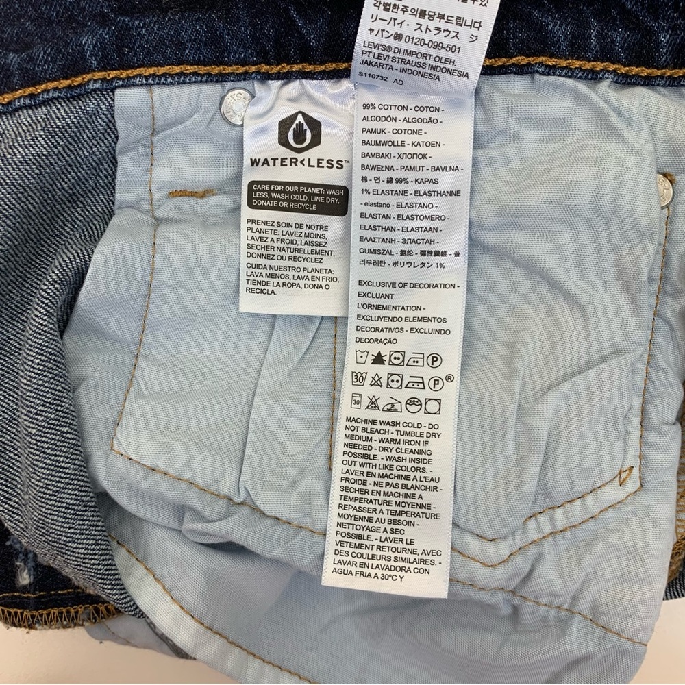 Levi’s 501 Women’s High Rise Button Fly Cutoff Denim Jean Shorts Size 34 - Picture 4 of 11